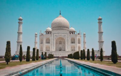 History of the Taj Mahal, the Swallow’s Nest, and Architecture in the “Name of Love”